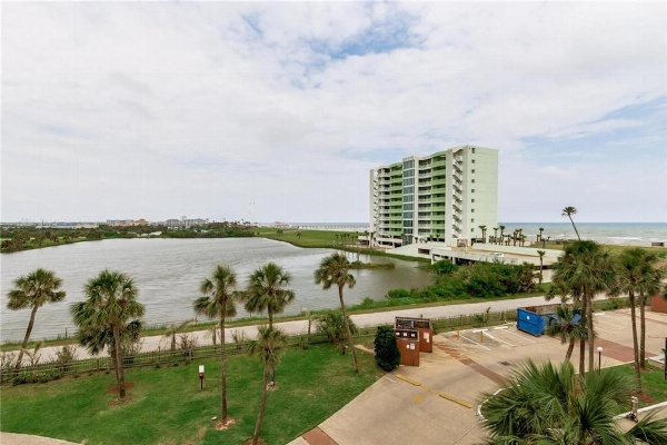 Seawall Condos Main image