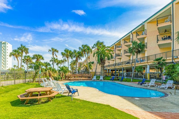 Seawall Condos image 30